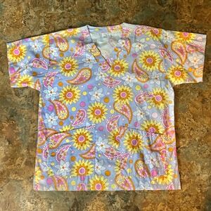 Trend Scrub Top Womens Size Medium Floral Multicolored Short Sleeve Work Shirt